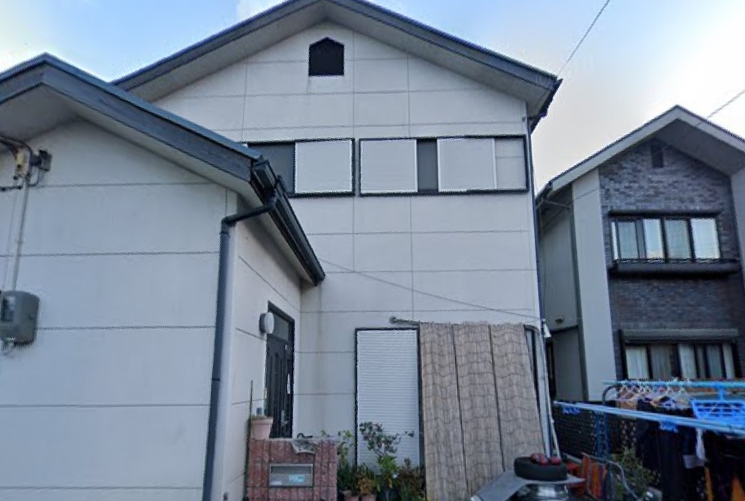 R5/10.4 貝塚市 N様邸(壁)/ダイナミックTOP/KP-379 (屋根)クールくんマイルド優雅/A-233 クロウブラック