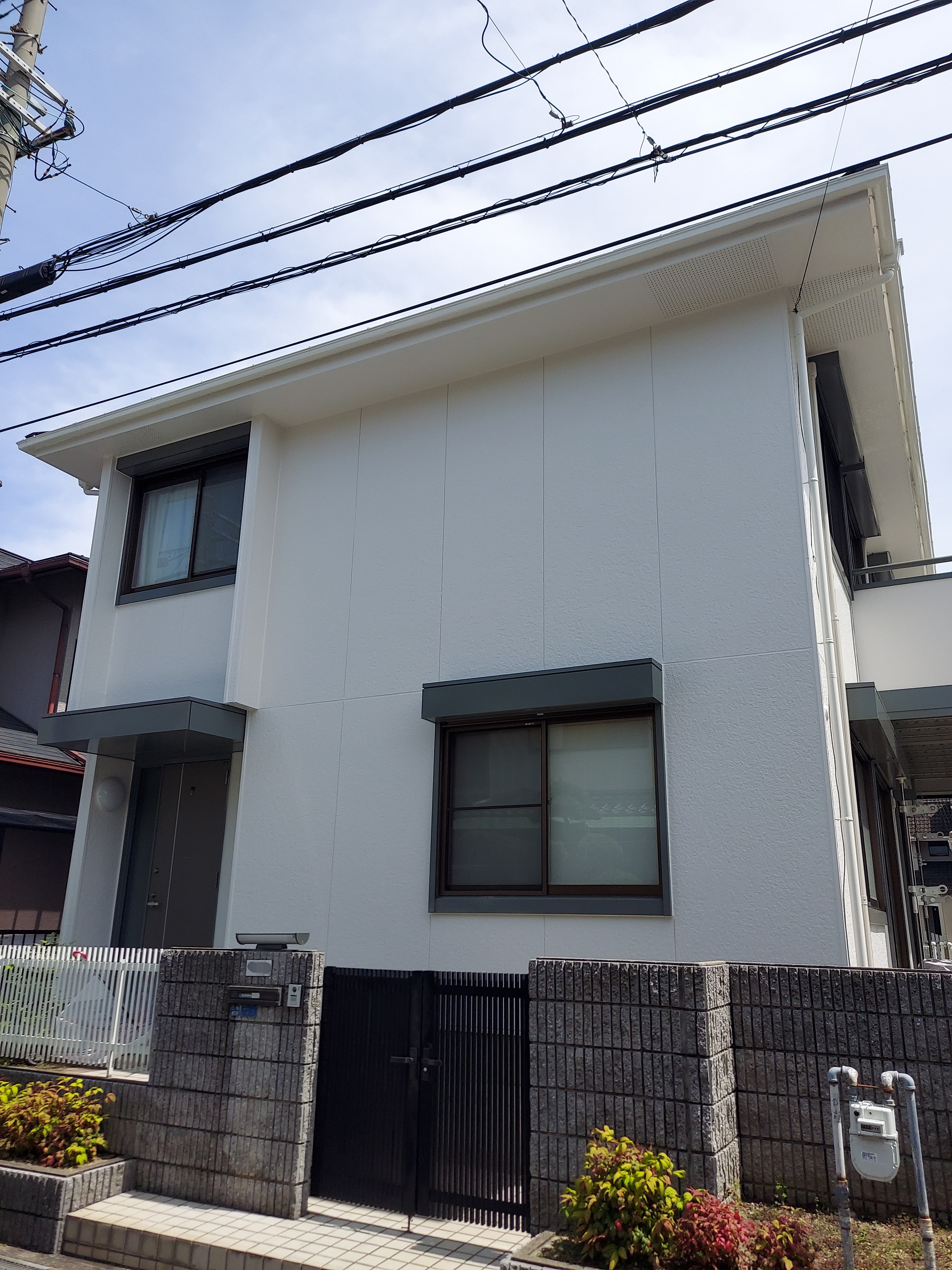 R6年　貝塚市　H様邸　壁SSF/NTR-01 屋根クールくん/クロウブラックA-233