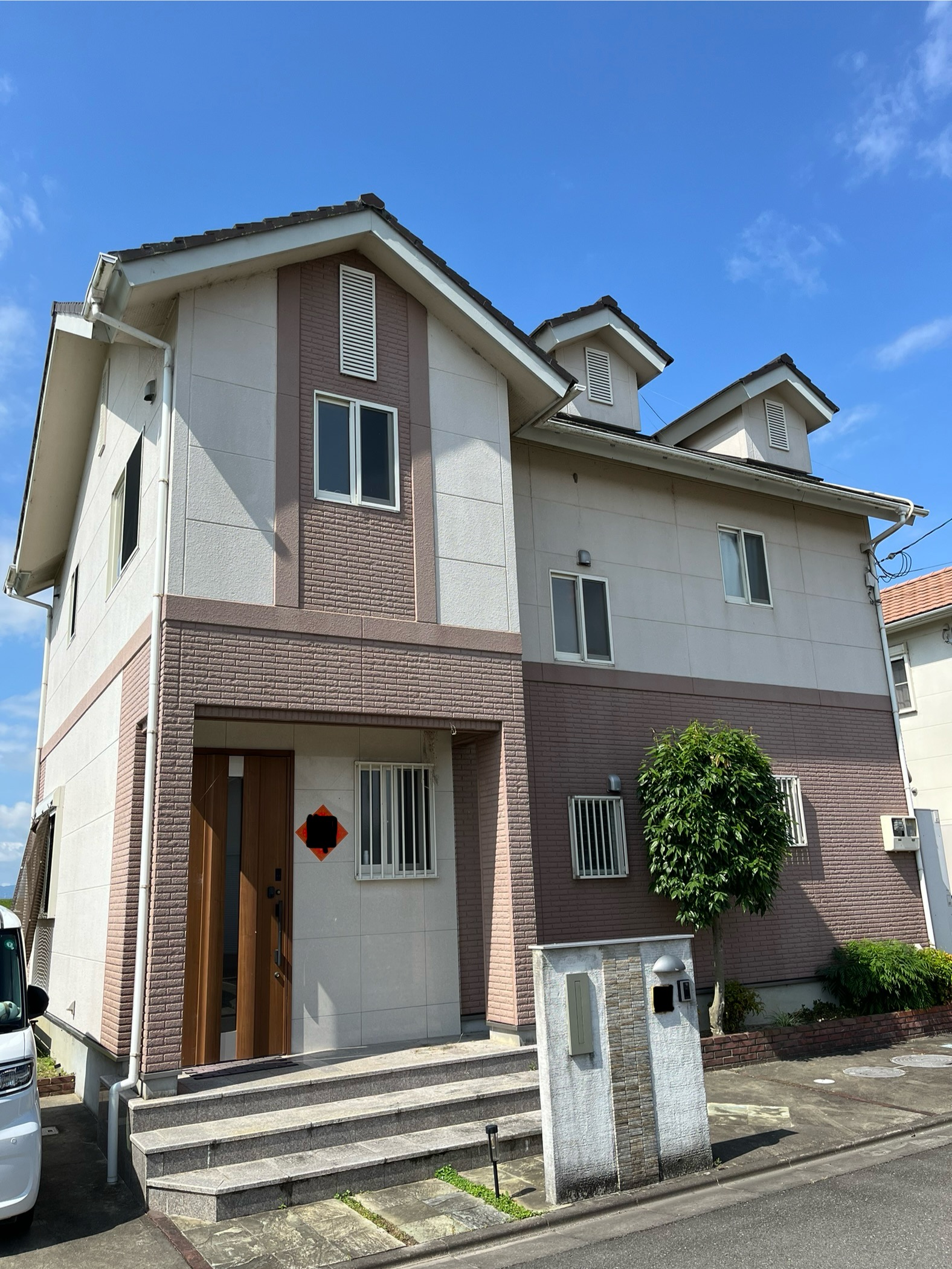 R.6/7.17 紀の川市 M様邸　スーパーセランフレックス/メインELG-01 サブELG-03 半艶 /屋根キャメルブラウン