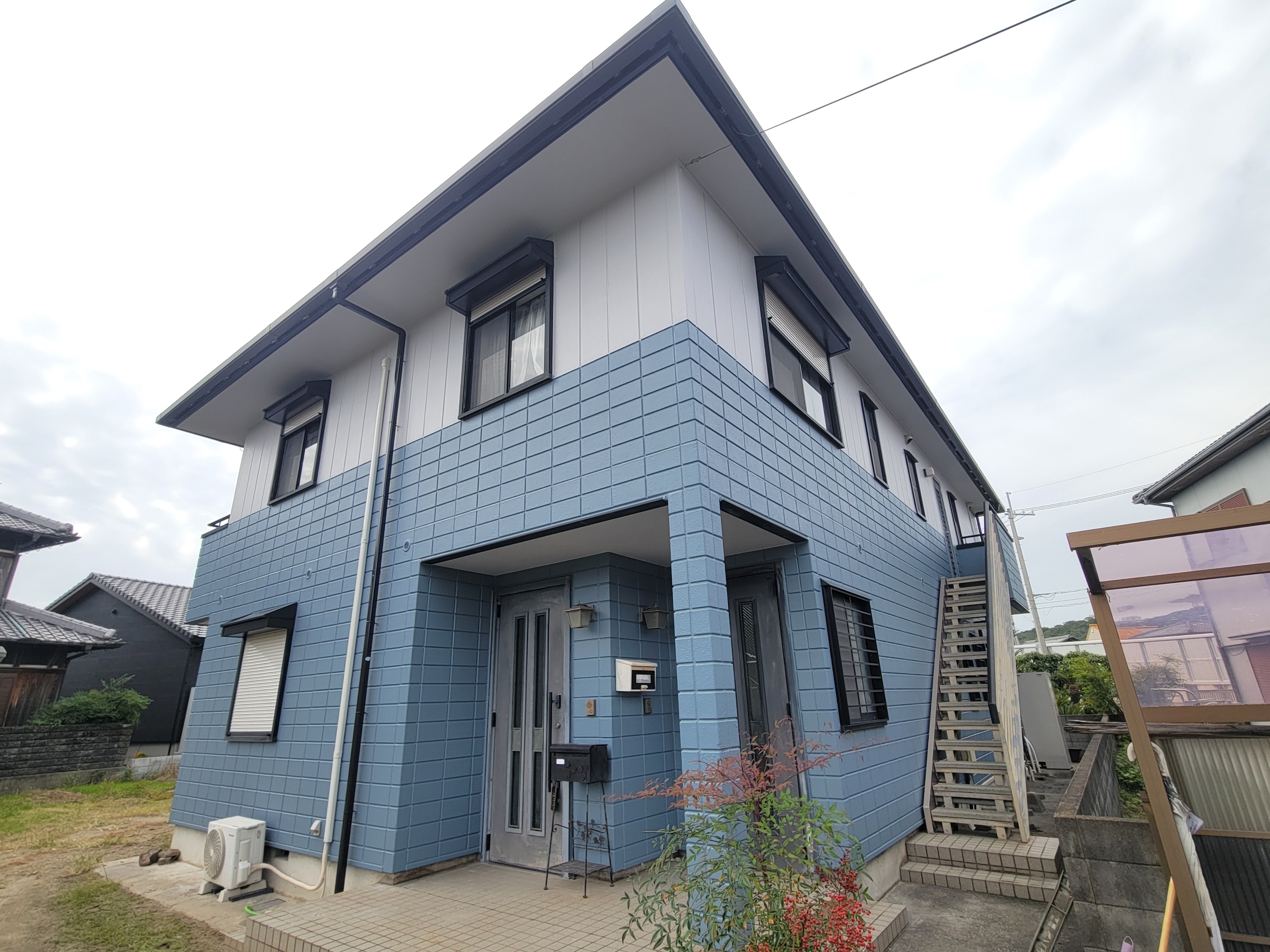 R6年 11/2 和歌山市 K様邸　壁:SSF 1F/STL-05　2F/STL-03　屋根クールくん/オリオールグリーン