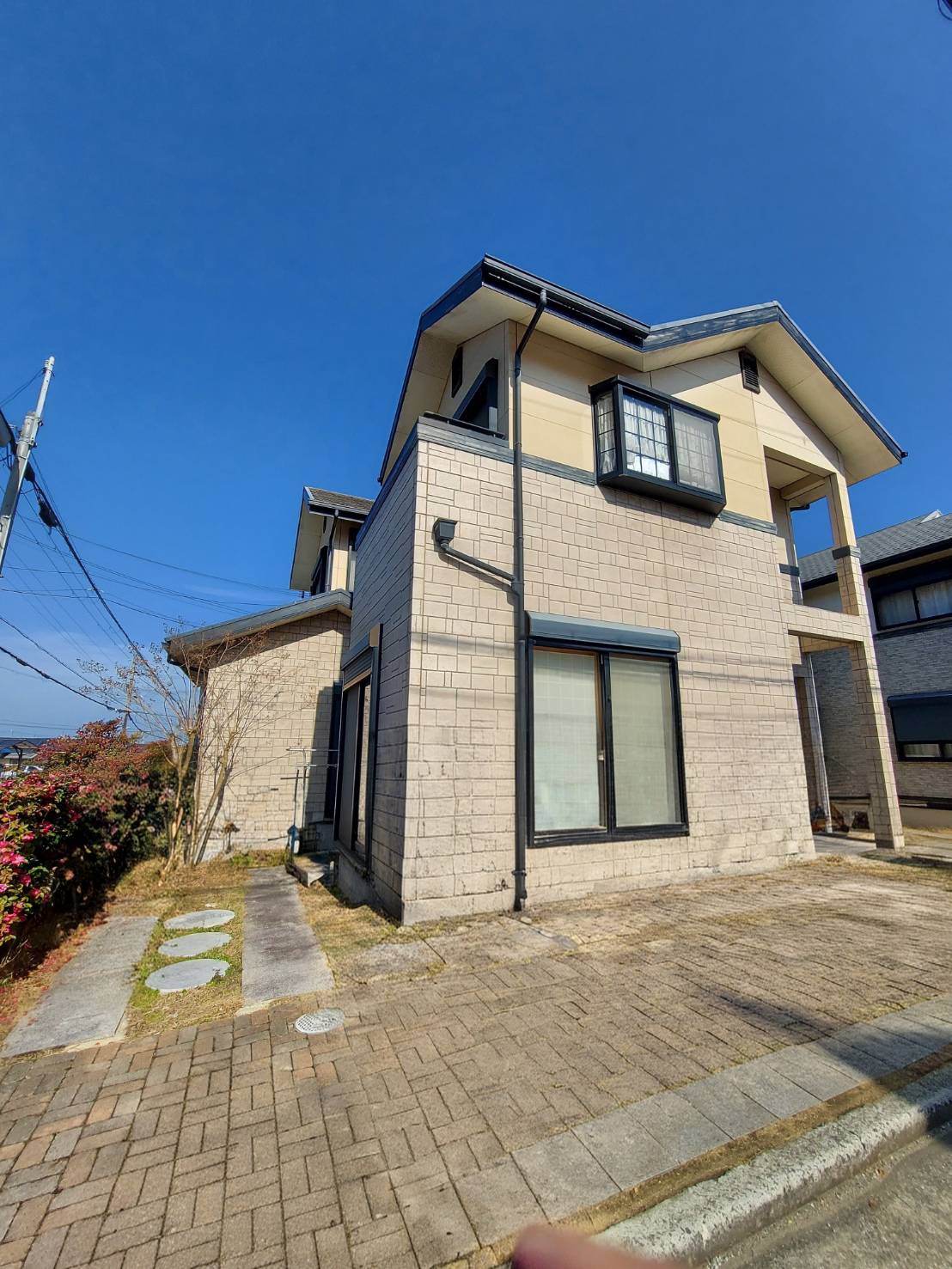 泉南市/U様邸　WBアート　壁1FWB2285/2FA401　屋根カバー工法ブラック