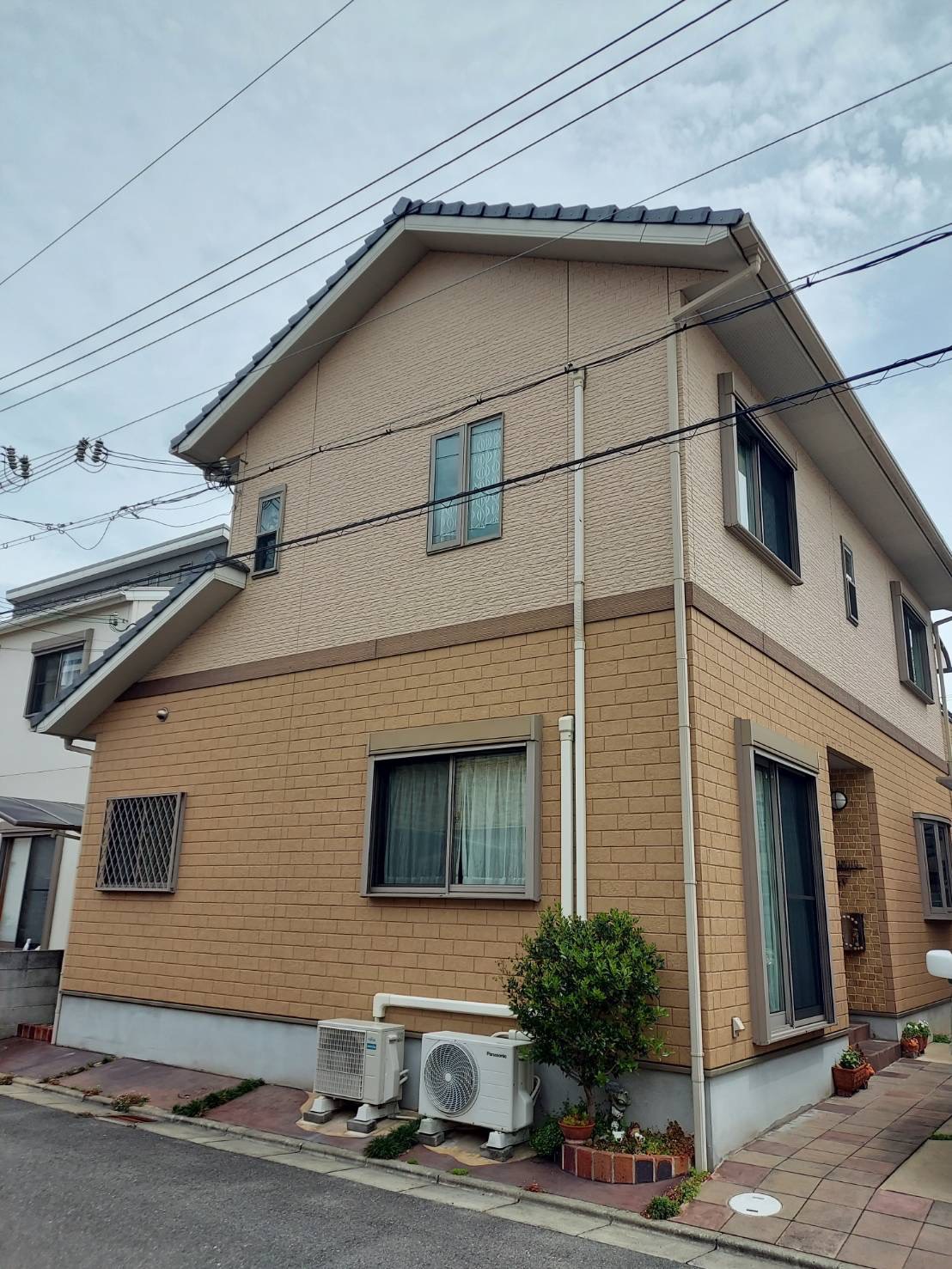 Ｒ8年10月17日　和歌山市/Y様邸　壁/ダイヤカレード　DK-1108 DK-1105 DK-1102